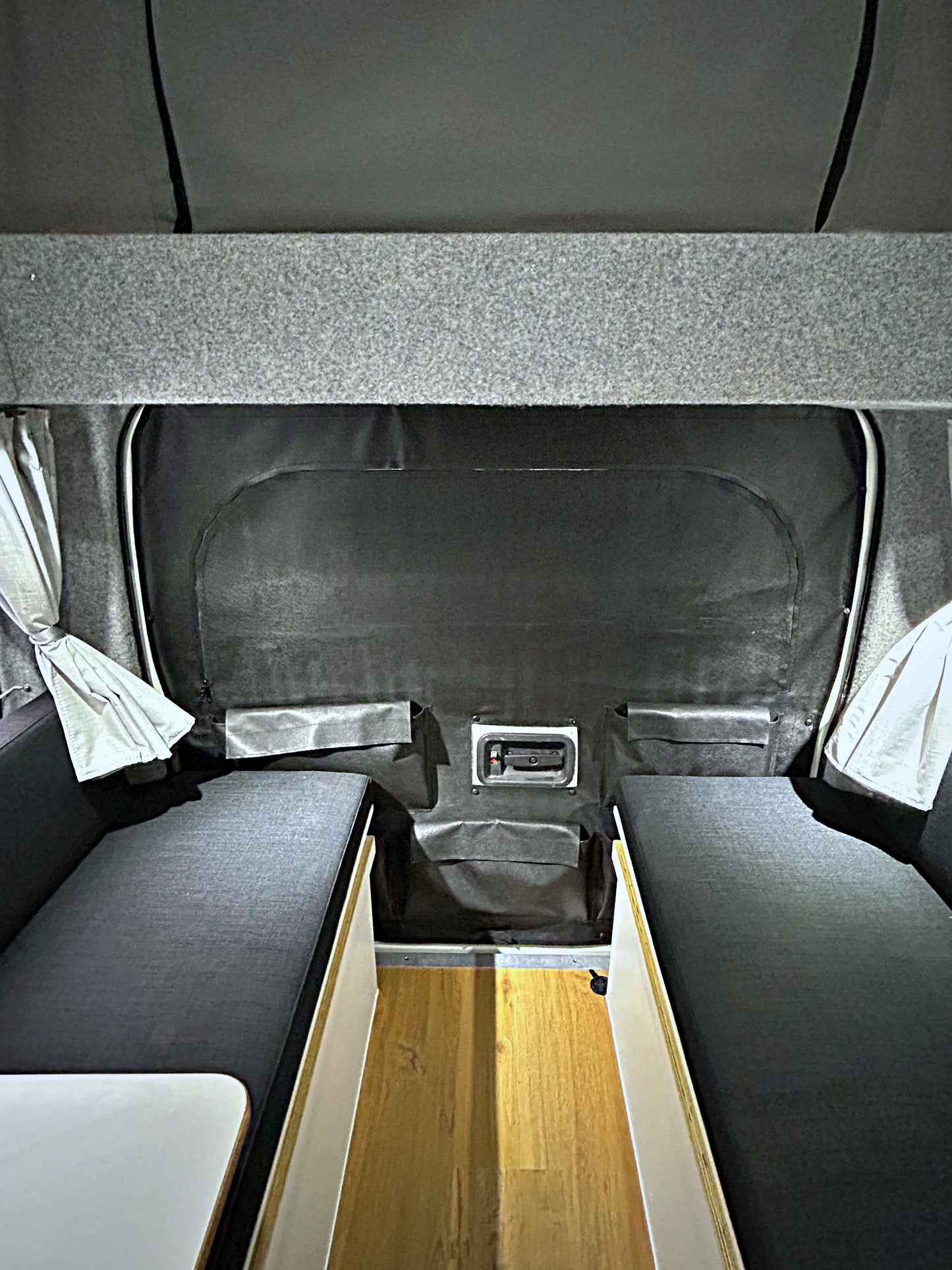 Toyota Hiace 200 Series: Rear tailgate shade and storage system